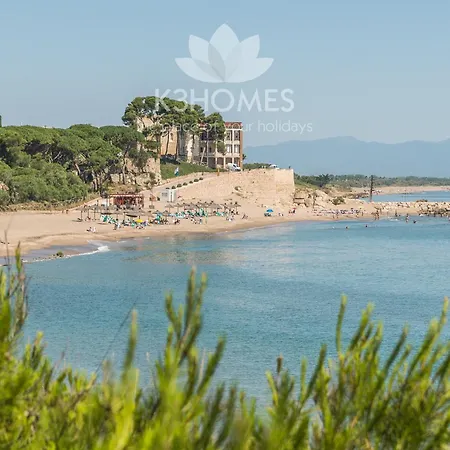 Appartement In With Beachfront Views L' Escala