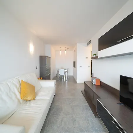 In With Beachfront Views Appartement